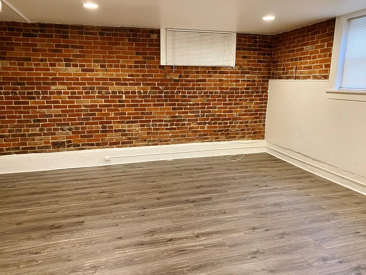 Building Photo - 917 E 13th Ave #4
