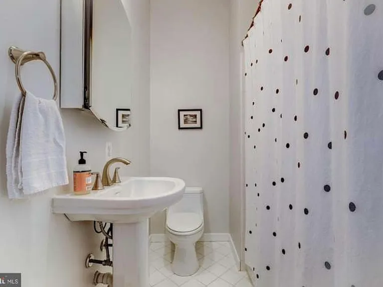 1322 W St NW #2 — Photo 7