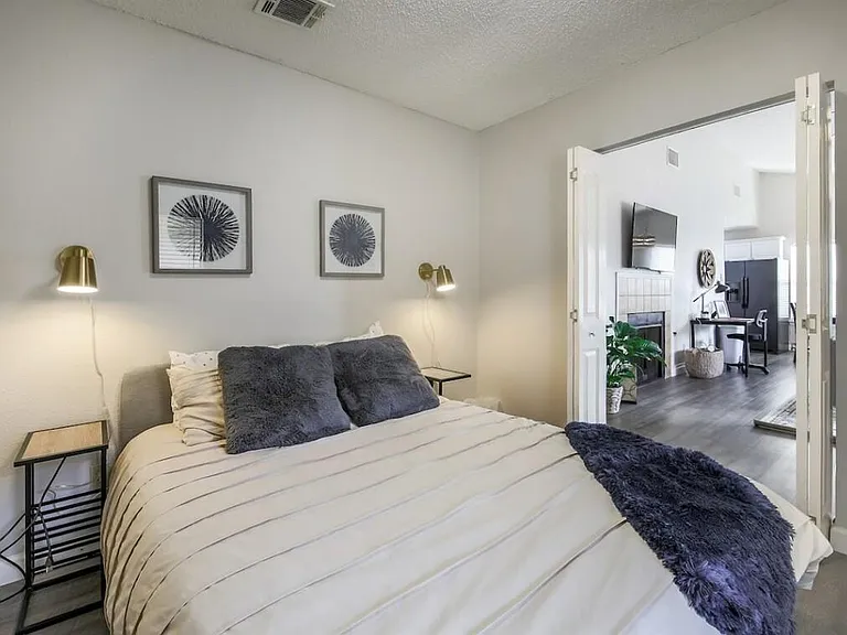 5947 Kevin Kelly Pl — Photo 8