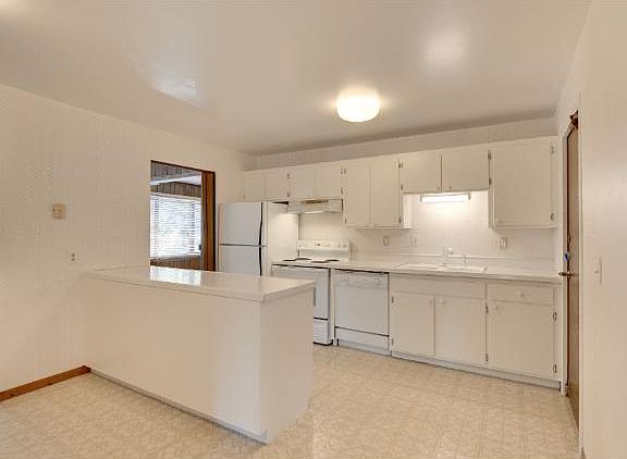 4th image of 6450 York Ave S APT 400