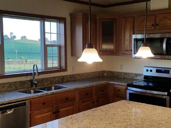 2nd image of 2697 Hicks Pike