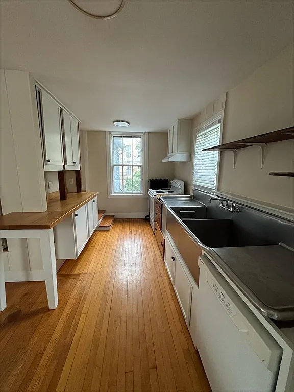 2 bed, 2.0 bath, 1800 sqft, $2,500 — Photo 4