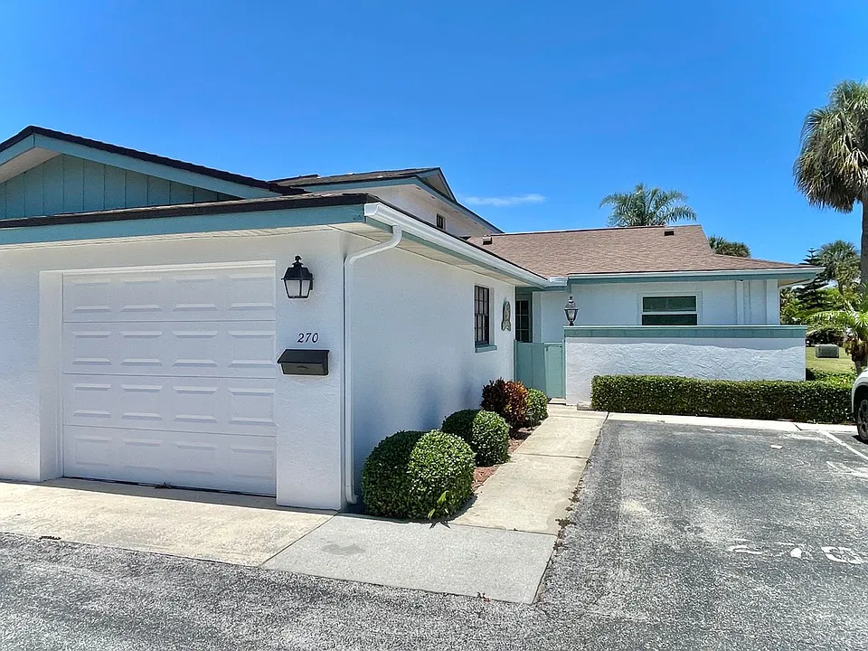 270 Queens Ct