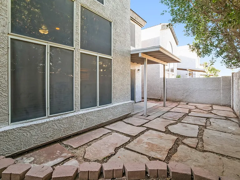 425 S Sunrise Dr — Photo 17
