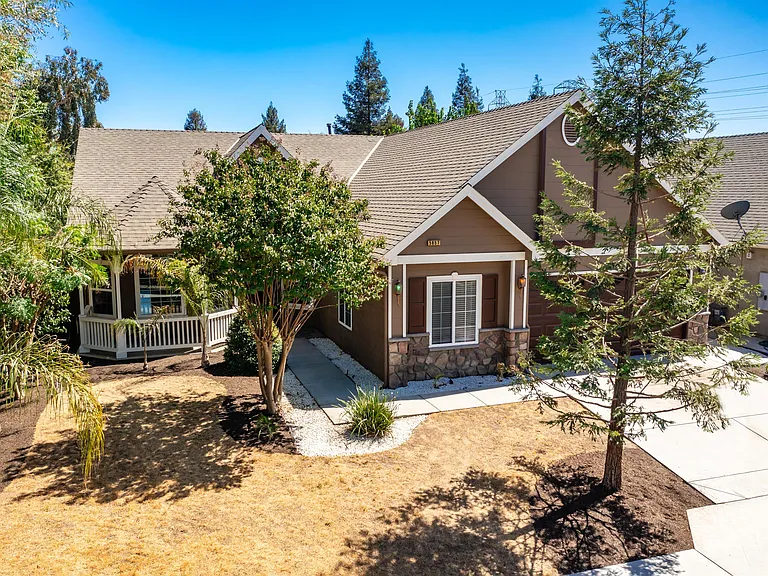 5857 W Millbrae Ave — Photo 2