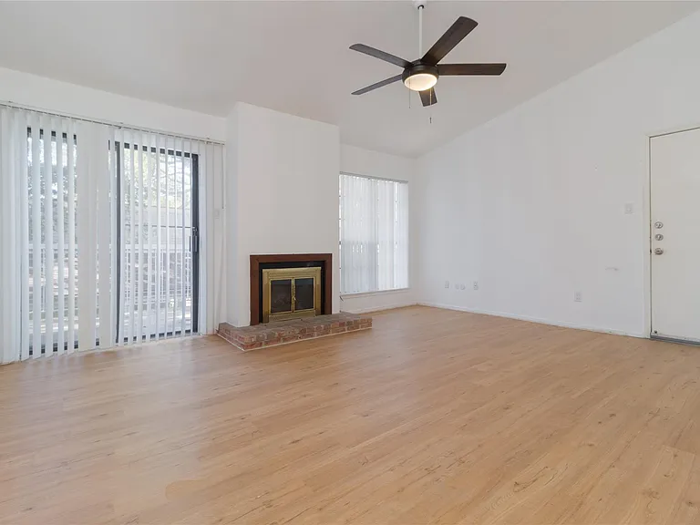 9707 Richmond Ave #134 — Photo 3