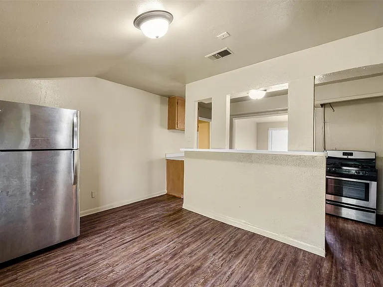5503 S Acres Dr — Photo 9