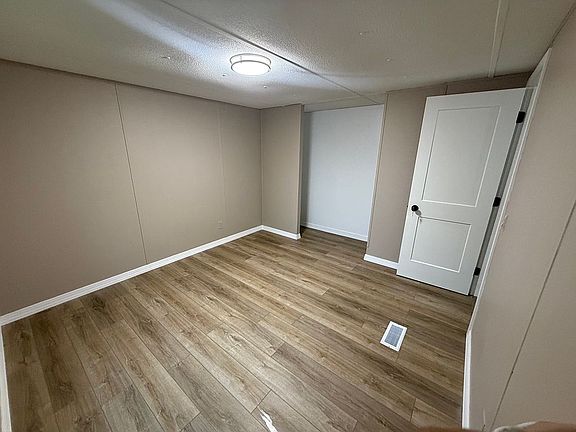 5th image of 13 Taylor Ln