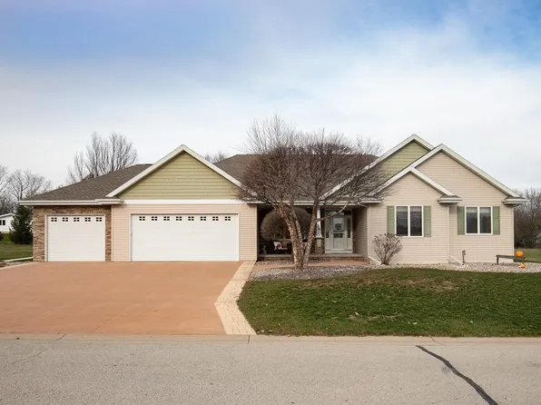 5770 W Natures Ln, Appleton, WI 54914