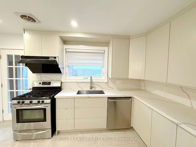 Burlington House for rent - 3 Bedrooms — photo 10