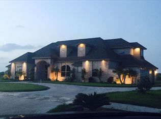 124 Village East Dr, Los Fresnos, TX 78566