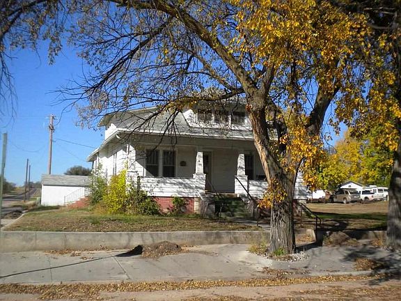 4th image of 101 N Plum St