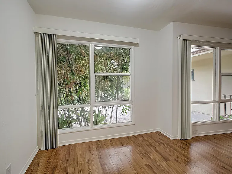 10584 Santa Monica Blvd #103 — Photo 11