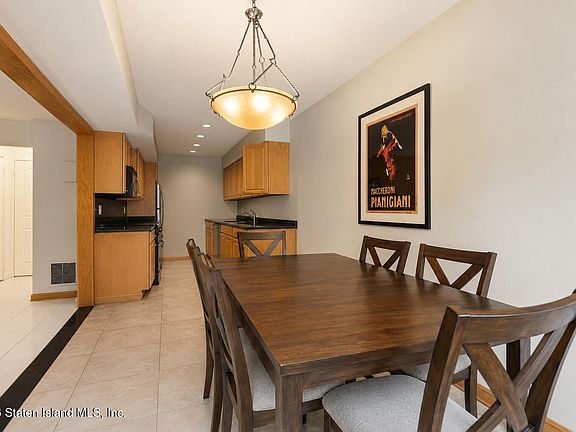 5th image of 1728 Forest Hill Rd