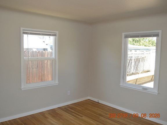 5th image of 875 S Minaret Ave