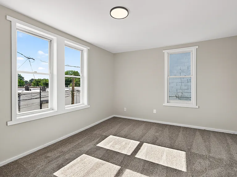 6 N Brighton Ave — Photo 30