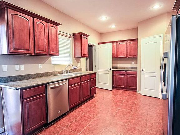 4th image of 2021 Hali Ln
