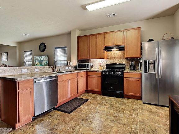 3rd image of 3127 Cambridge Meadows Ln