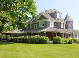 330 Captains Neck Ln, Southampton, NY 11968