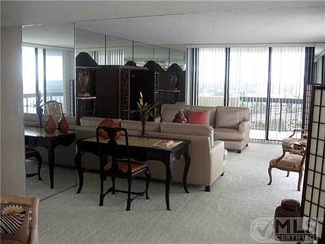 3rd image of 108 Lakeshore Dr APT 1639