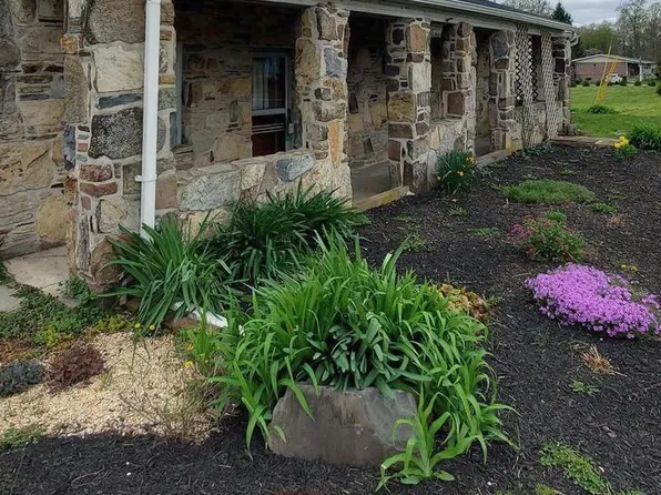 567 E Berlin Rd, York Springs, PA 17372