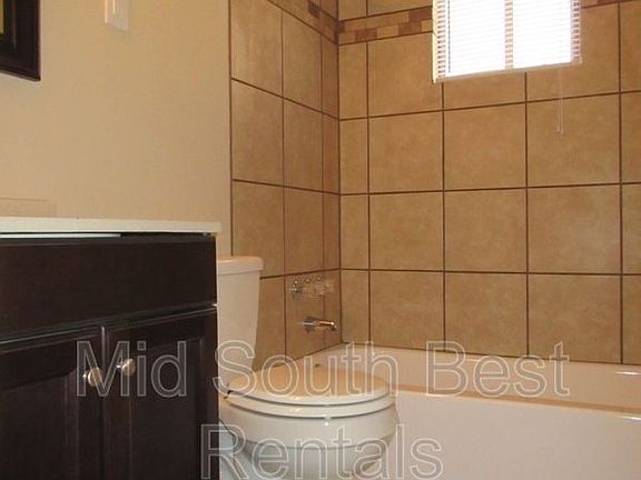 3rd image of 3636 Faxon Ave