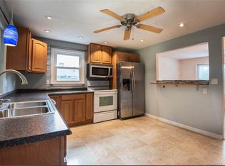 20 Peachvale Dr, Uncasville, CT 06382