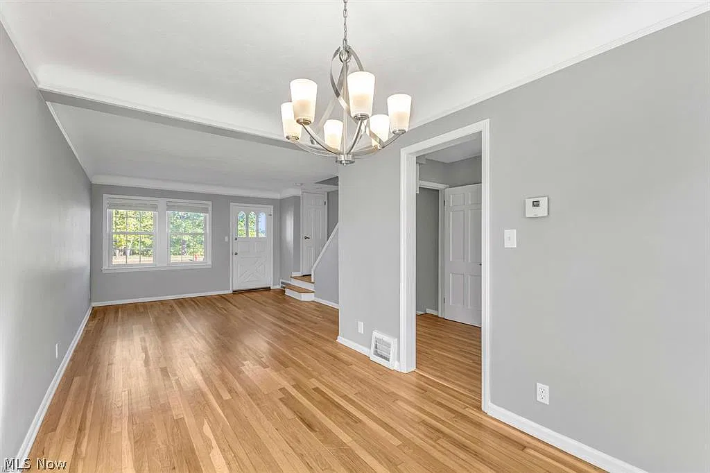 2 bed, 1.0 bath, 896 sqft, $1,950 — Photo 2