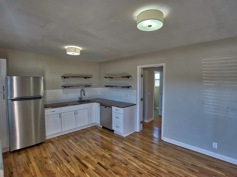 3905 Alabama Ave — Photo 5
