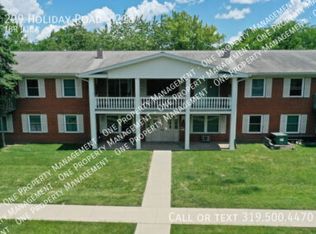 209 Holiday Rd #218, Coralville, IA 52241