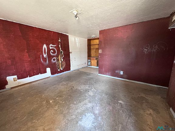 4th image of 1407 S Riley Dr