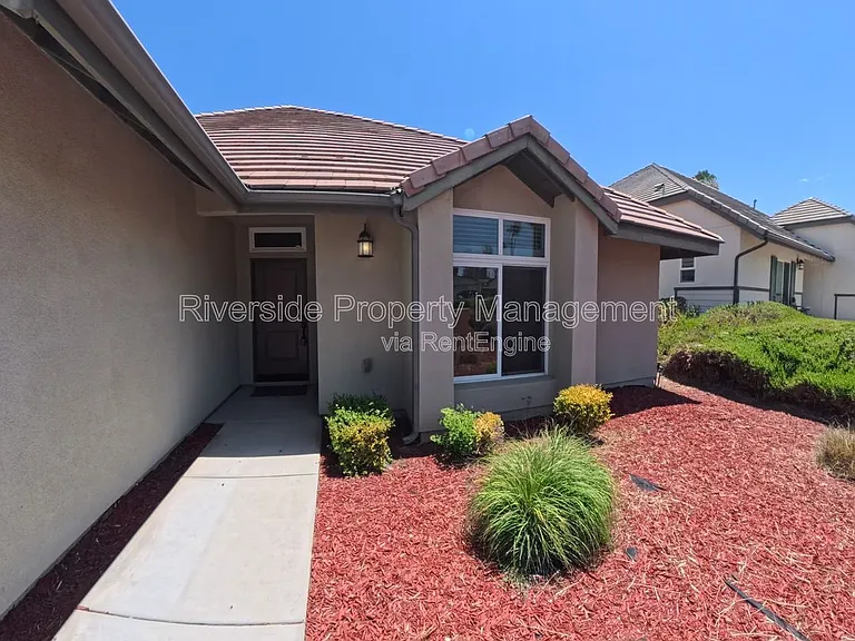 2921 Gibson St — Photo 5