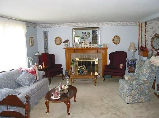 2nd image of 93 Parkside Dr
