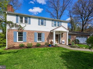 1185 Woodland Dr, York, PA 17403