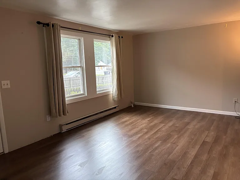 409 Spruce Ave — Photo 6