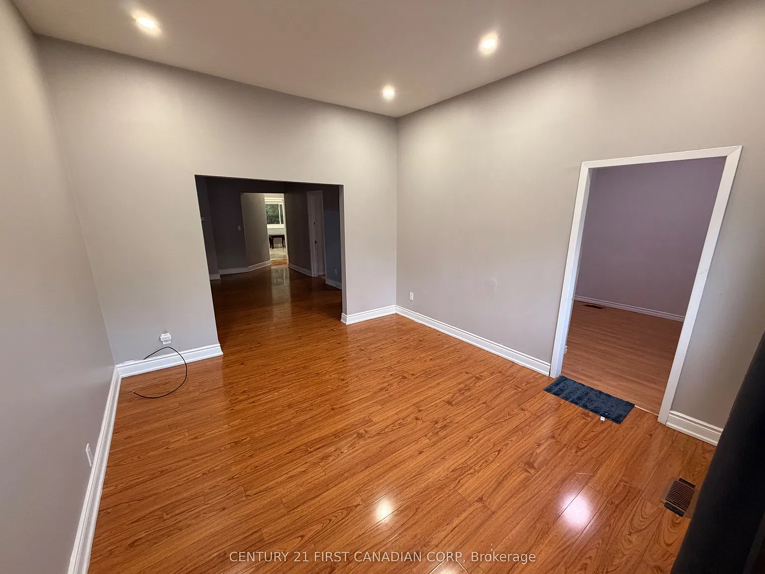 3 bed, $1,895 — Photo 4