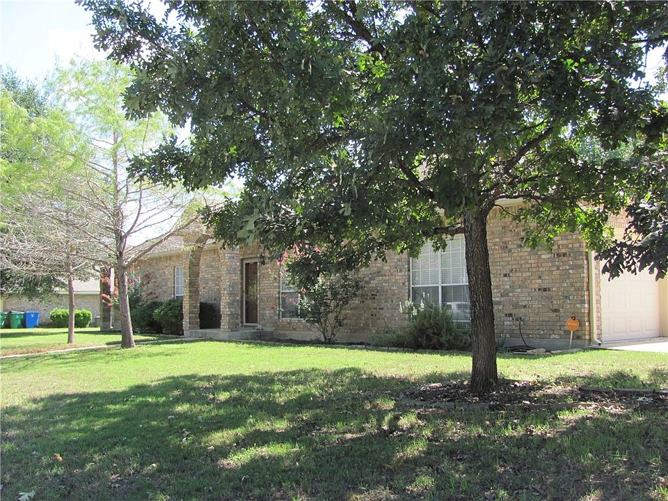 1st image of 1811 Oaklawn Dr