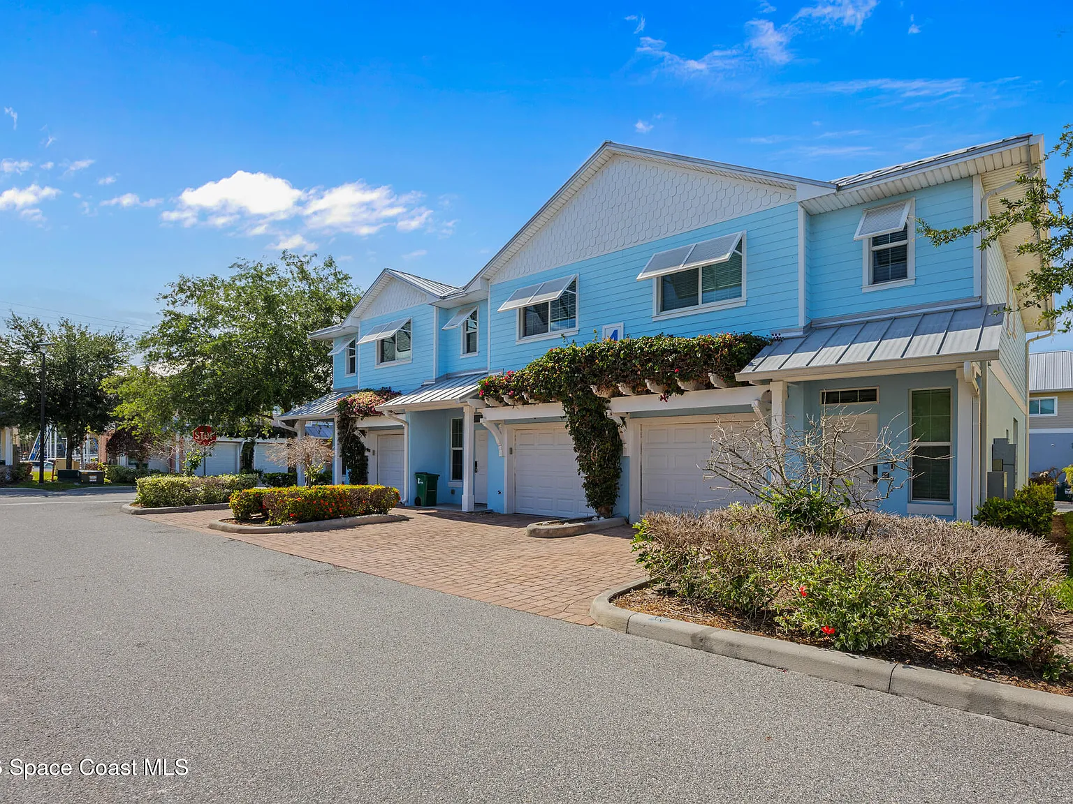 3 bed, 2.5 bath, 1483 sqft, $3,500 — Photo 2