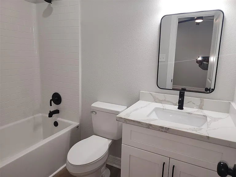 2651 Beaumont Ave #A — Photo 12