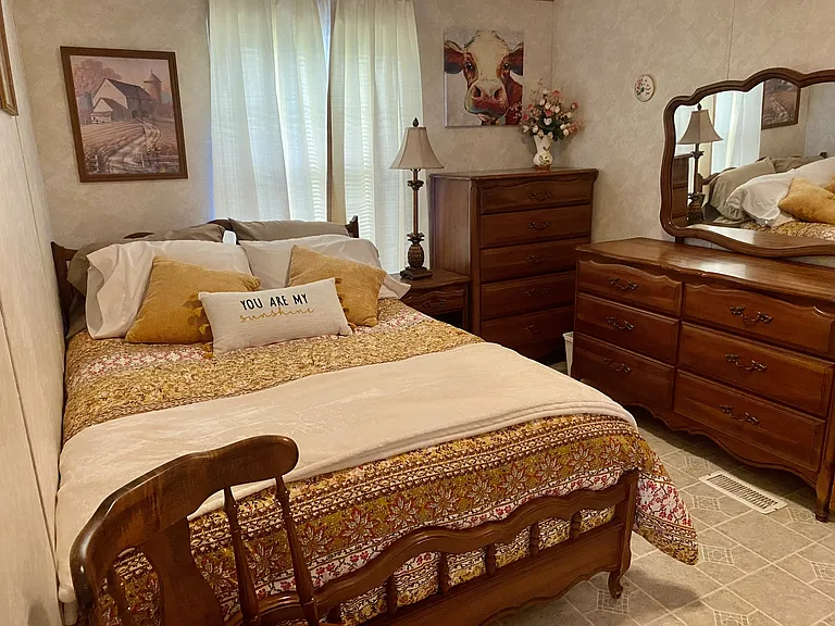 3 BR Home near Nascar Speedway 3781 Hunting Creek  — Photo 3