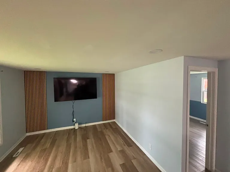 136 Mora Rd — Photo 3