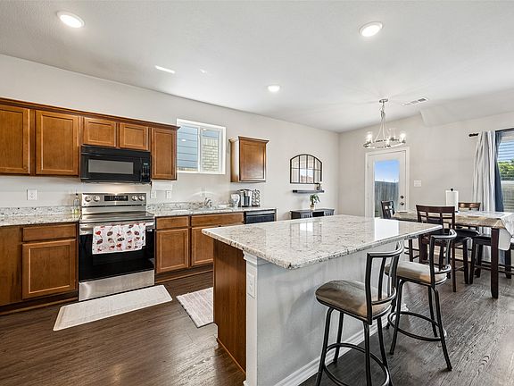 5th image of 245 Michelle Dr