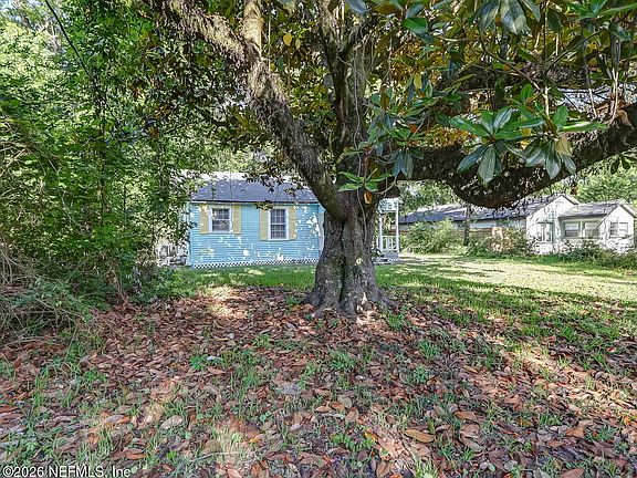 3rd image of 1027 WOODSTOCK Avenue