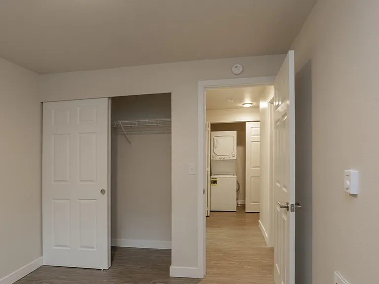 Bayview East Apartments — Photo 13