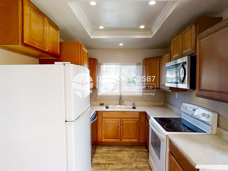 1st image of 15026 Downing Oak Ct #B