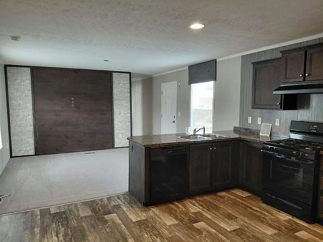 1498 East Dr #117 — Photo 9