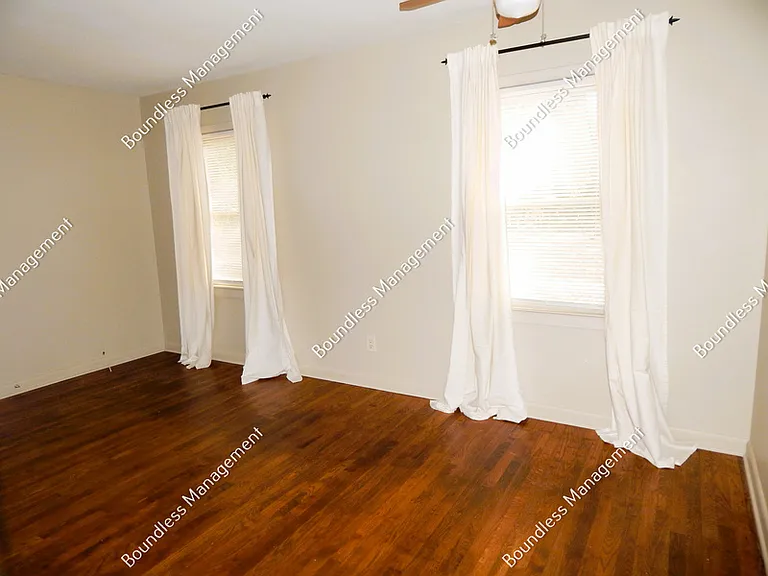2476B Maple St #B — Photo 5
