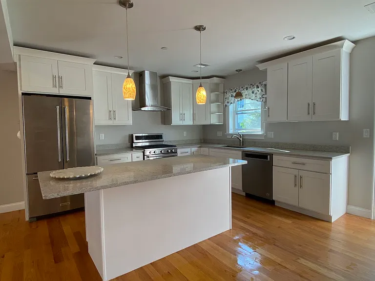 150 Quincy Ave #5B — Photo 3