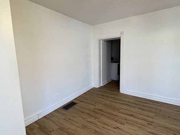 2nd image of 31 N Elm St APT 2