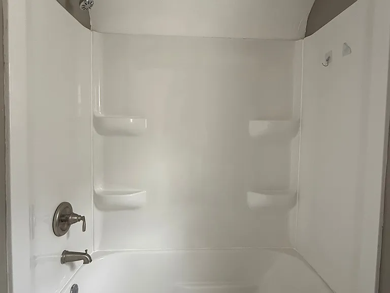 915 Woodstock Ave — Photo 11